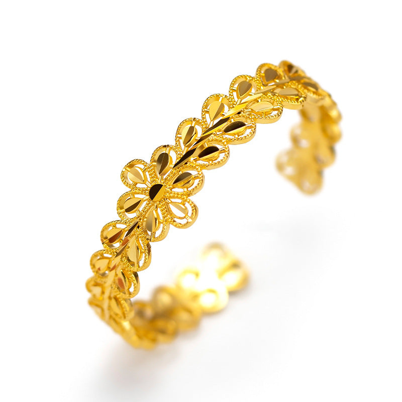 Pulsera de flores y hojas caladas