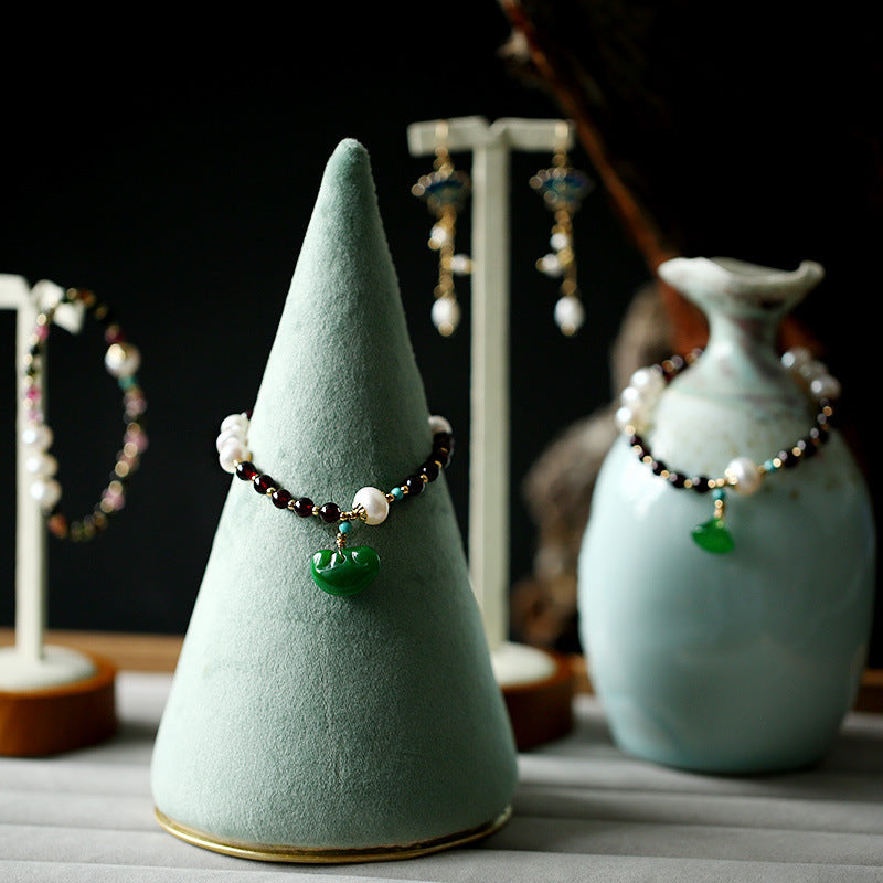 Lucky Lotus · Pulsera de Granate y Perlas