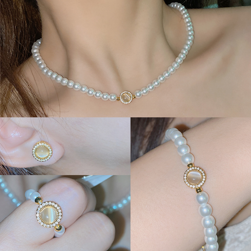 Round Bead Crystal Natural Freshwater Pearl Bracelet