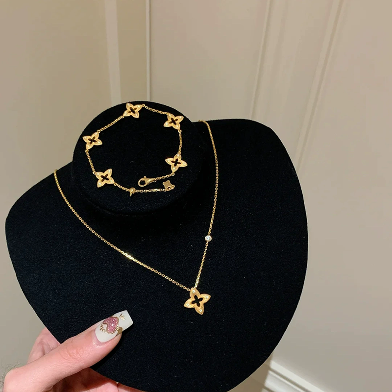 Hollow brushed five-flower four-leaf clover bracelet necklace