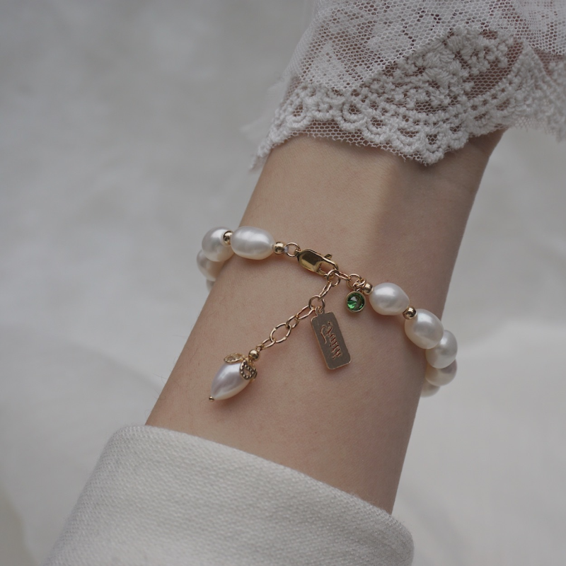 Freshwater Pearl & Crystal Bracelet