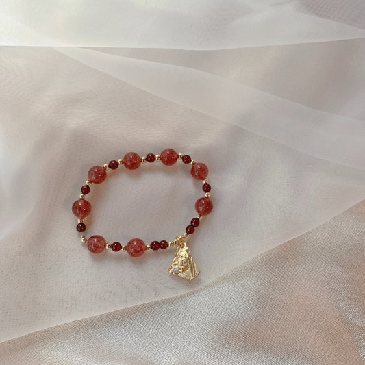 Portrait • Garnet crystal bracelet