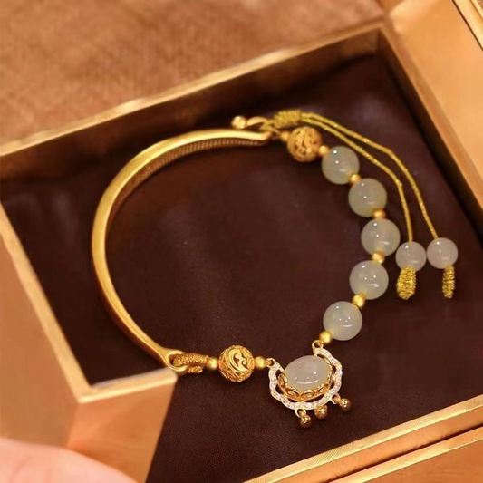 Eternal happiness • Emerald Jade stone bracelet