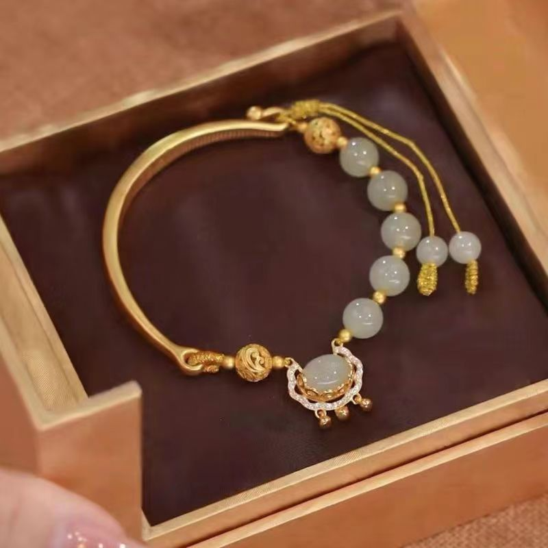 Eternal happiness • Emerald Jade stone bracelet