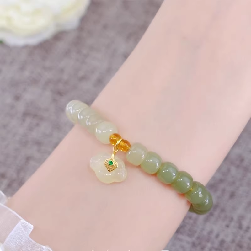 Lucky Lock Natural Emerald Jade Stone Bracelet