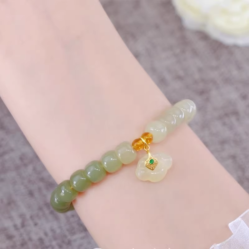Lucky Lock Natural Emerald Jade Stone Bracelet