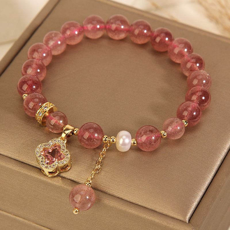 Four-leaf clover natural strawberry crystal bracelet