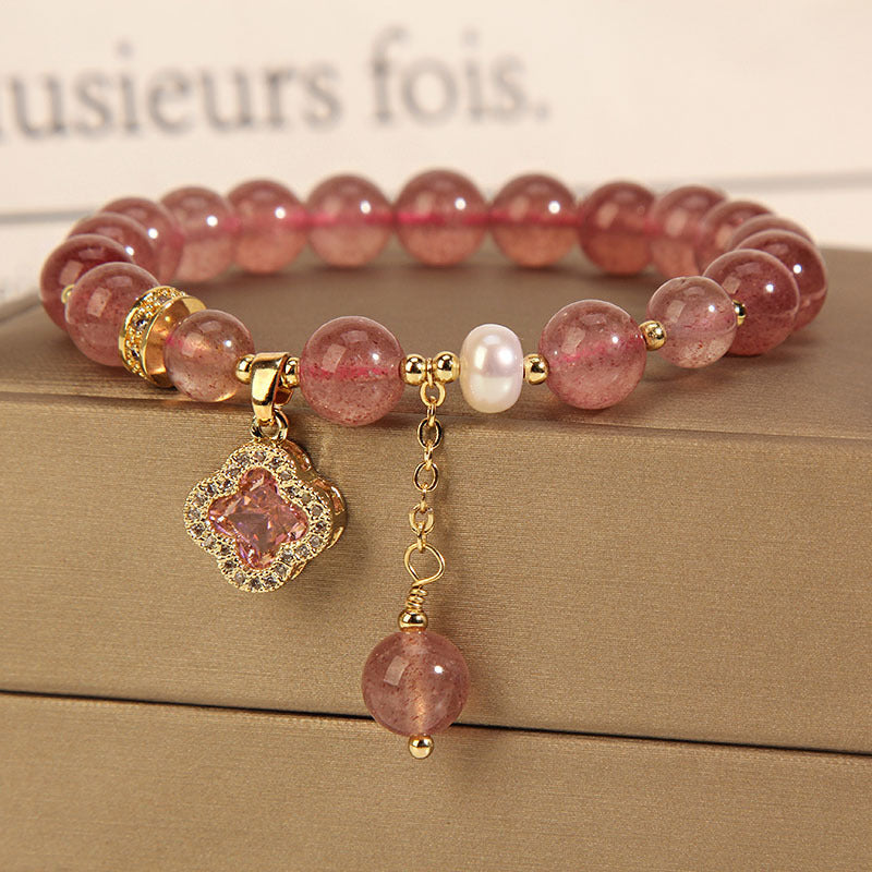 Four-leaf clover natural strawberry crystal bracelet