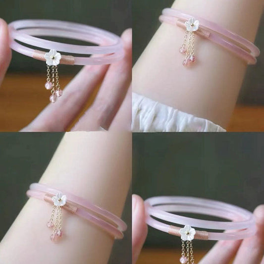 Thin jingle bracelet