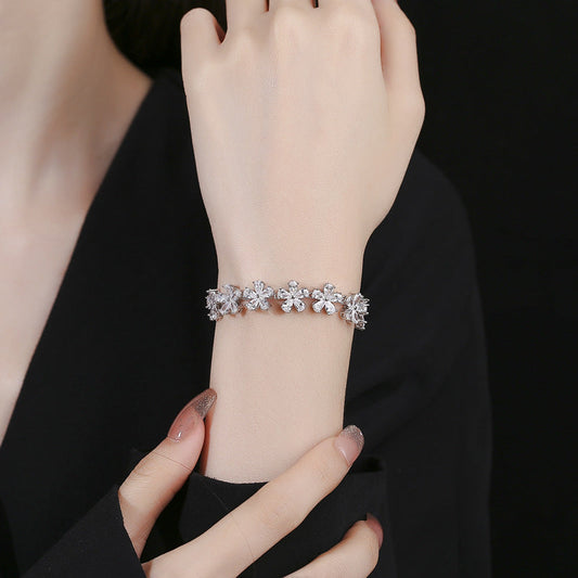Flower natural diamond heart bracelet