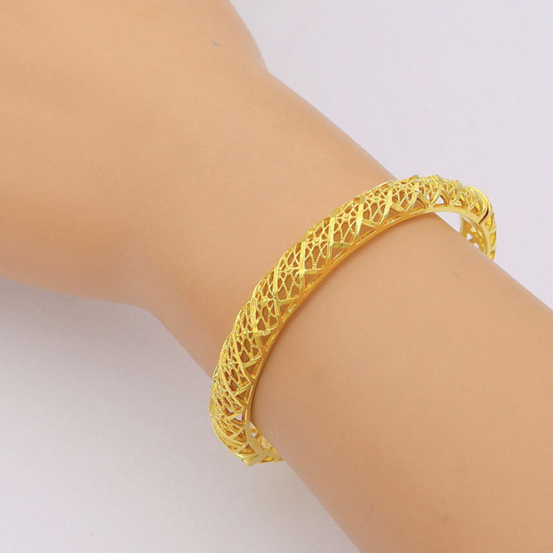 Clip-on hollow bracelet