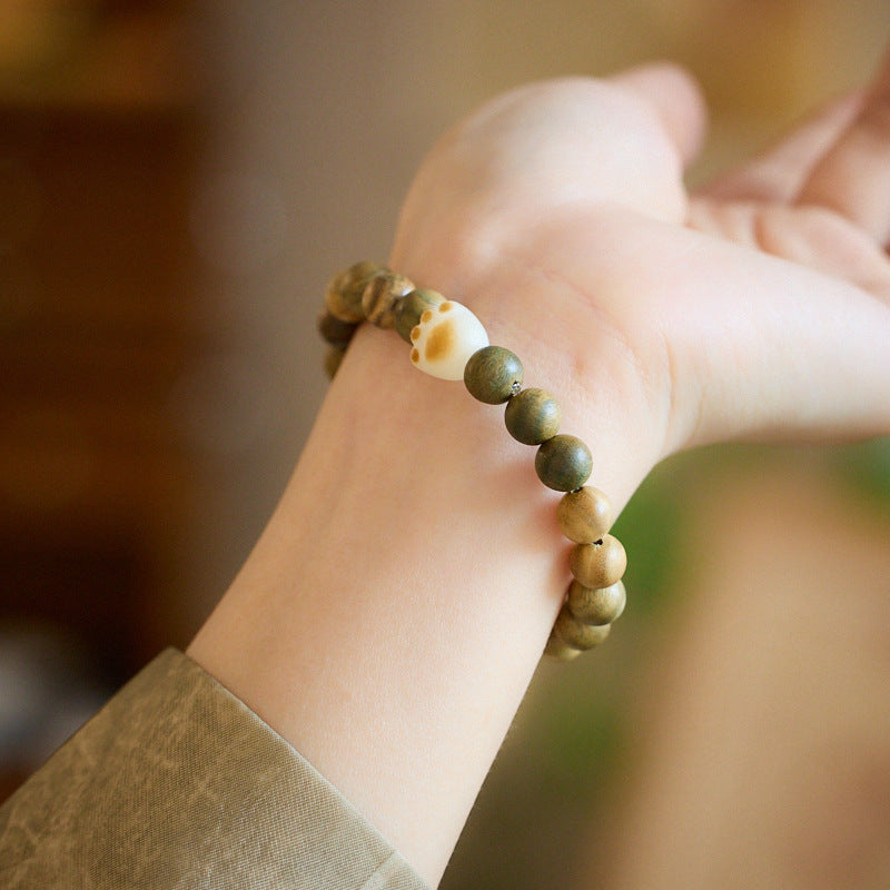 Cute Cat Claw Green Sandalwood Bracelet