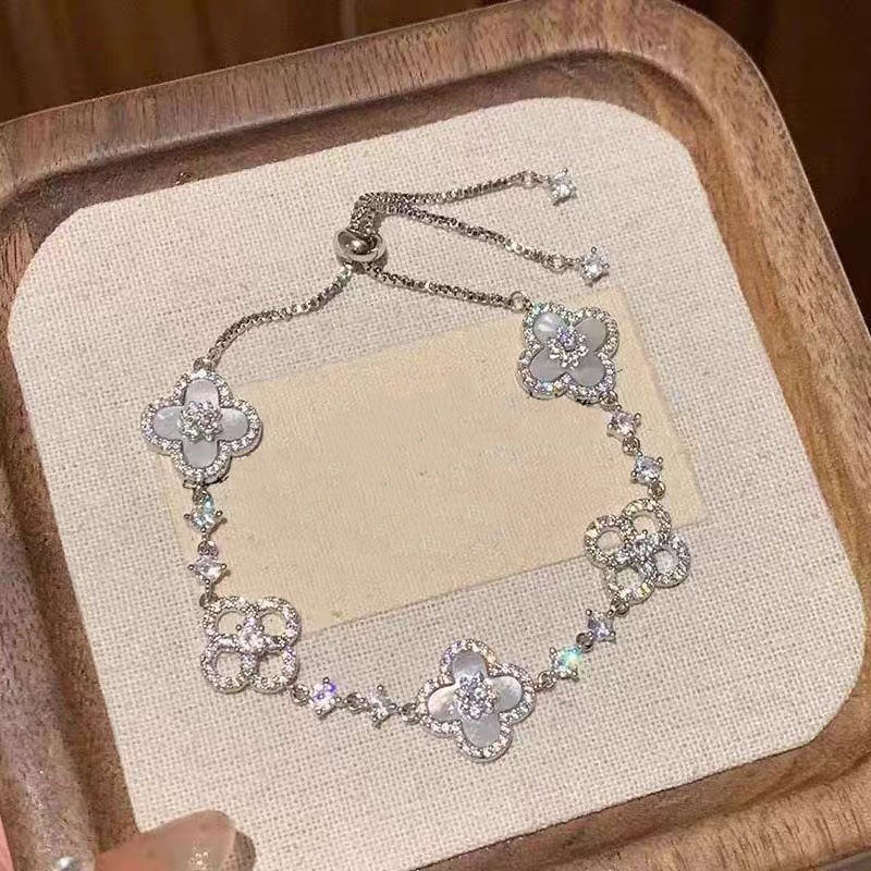 Shell Flower Natural Diamond Bracelet