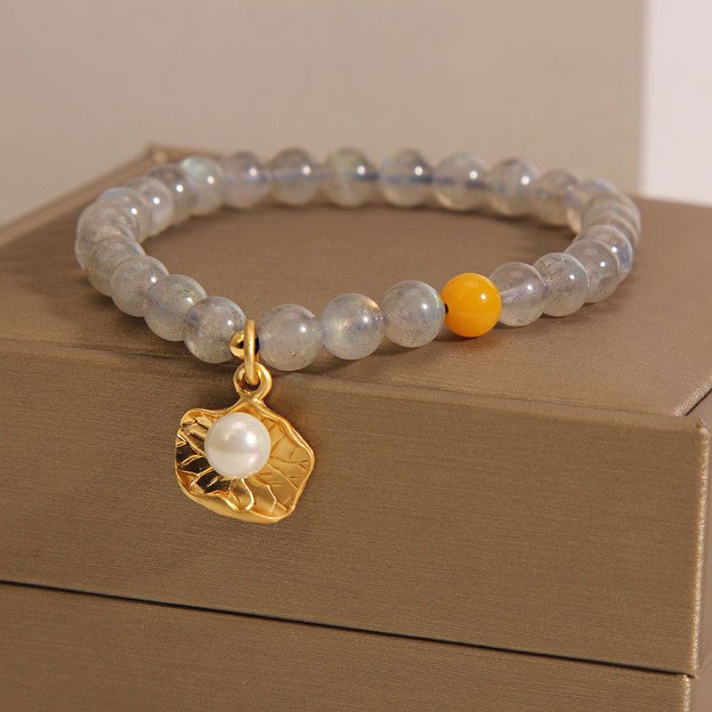 Lucky Shell • Natural Moonstone Bracelet