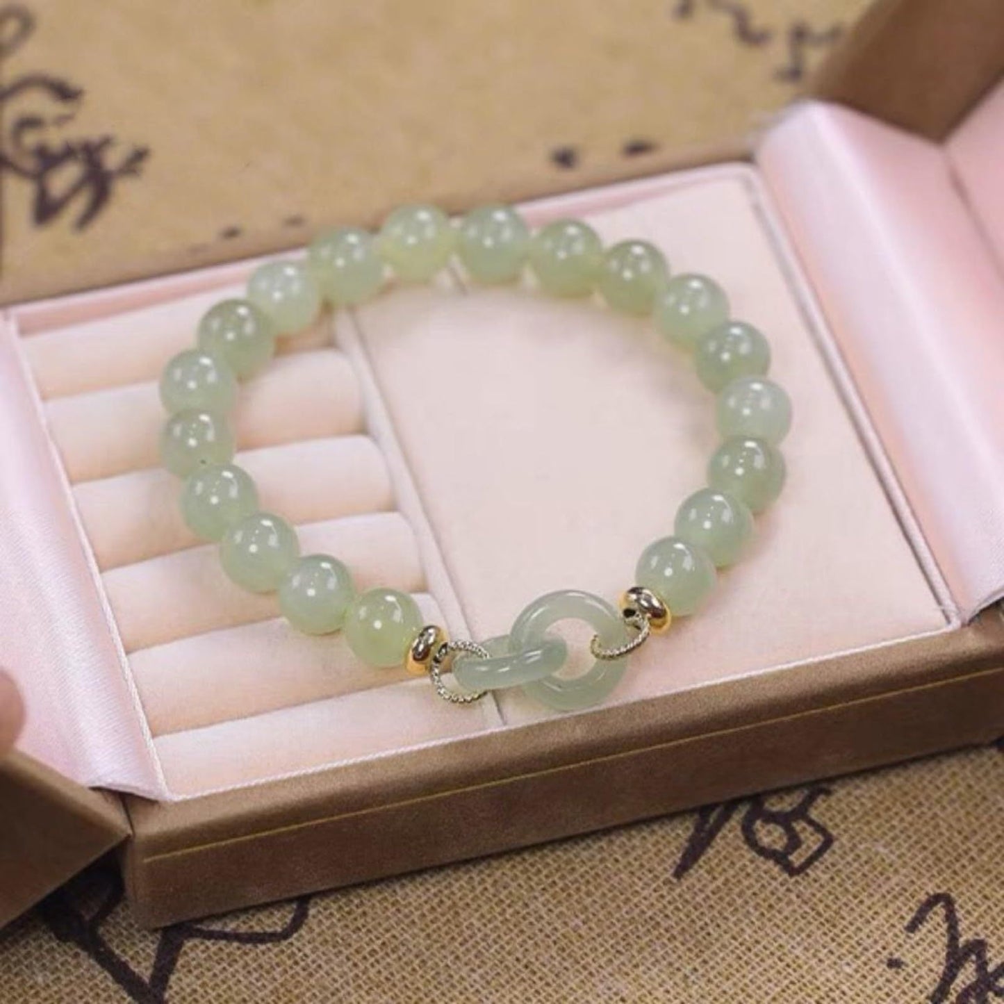 Accompany • Emerald Jade stone bracelet