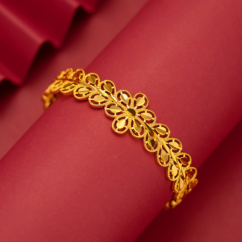 Pulsera de flores y hojas caladas
