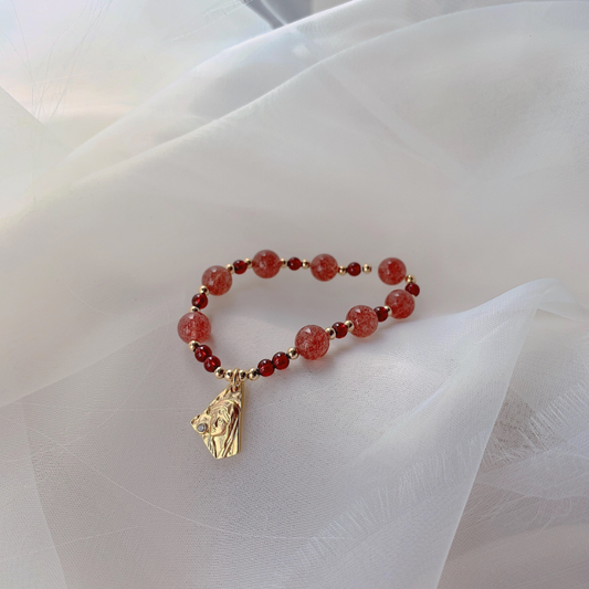 Portrait • Garnet crystal bracelet