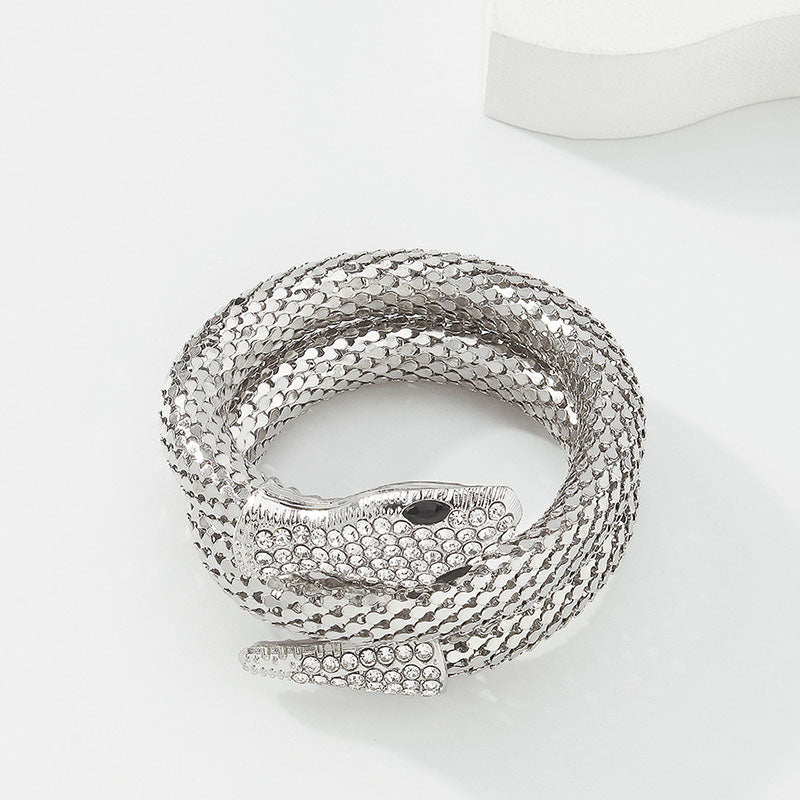 Collar o pulsera de serpiente exagerada