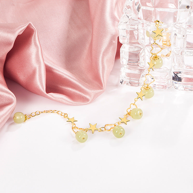 Pulsera o tobillera de jade con piedras de esmeralda natural, corazones y estrellas