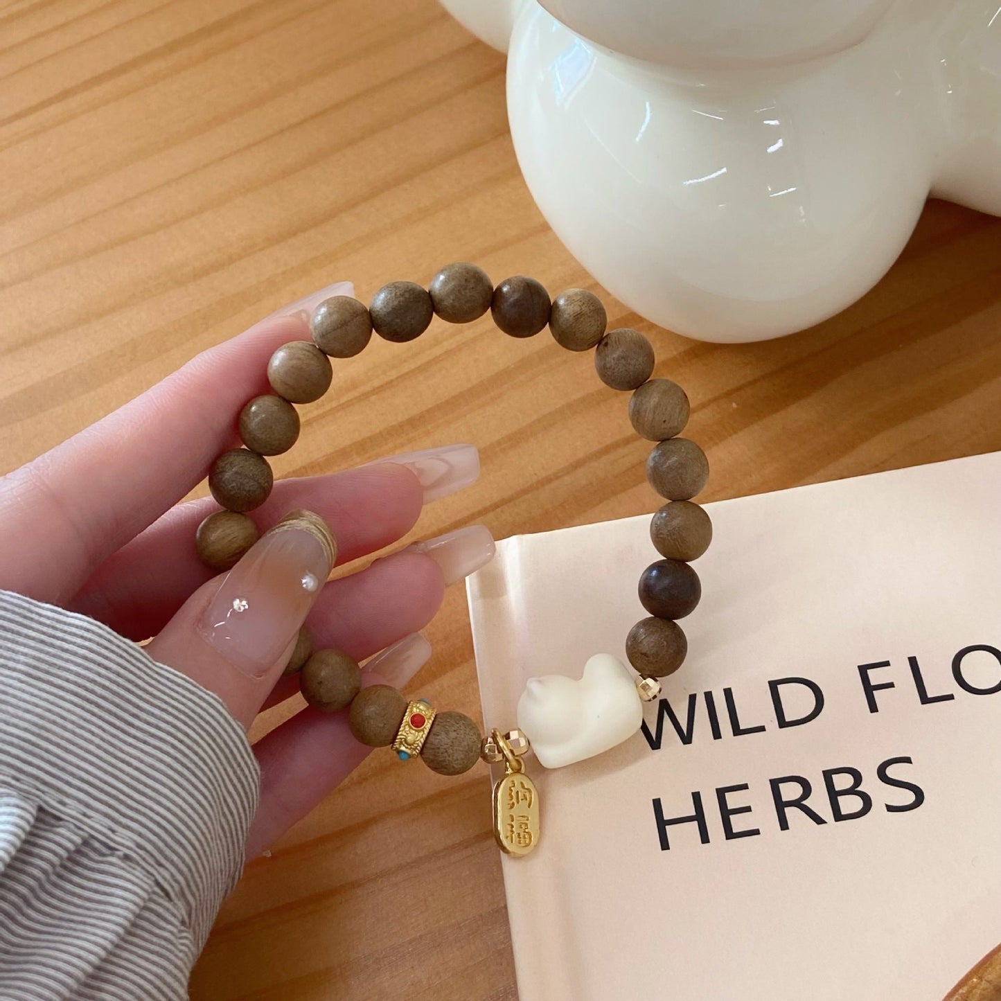 Ivory Fruit & Sandalwood Bead Bracelet